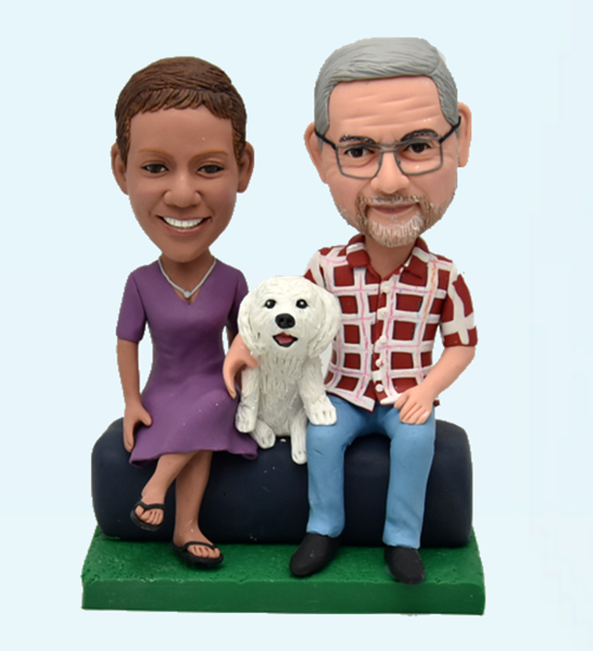 Custom Personalized Sitting Couple Anniversary Bobbleheads(with pet)